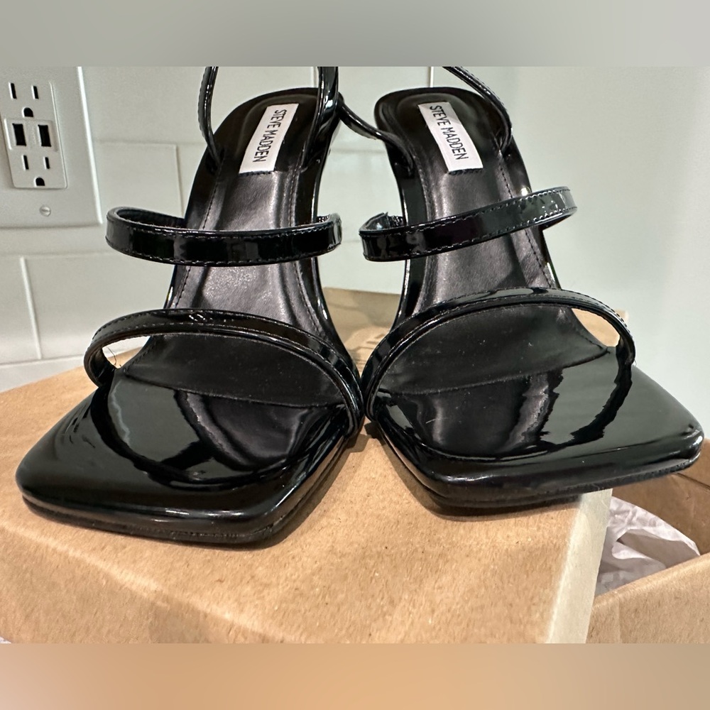 Steve Madden “Gracey” Black Patent Heels - Picture 4 of 7